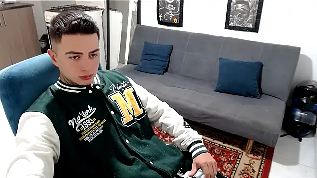 santii ss online show from 11/30/25, 03:57