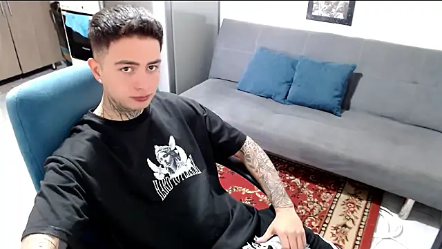 Snapshot of santii_ss chatting on 01/17/26, 12:53 santii ss online show from 01/17/26, 12:53