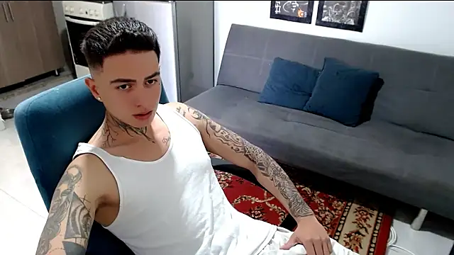 Snapshot of santii_ss chatting on 01/09/26, 04:03 santii ss online show from 01/09/26, 04:03