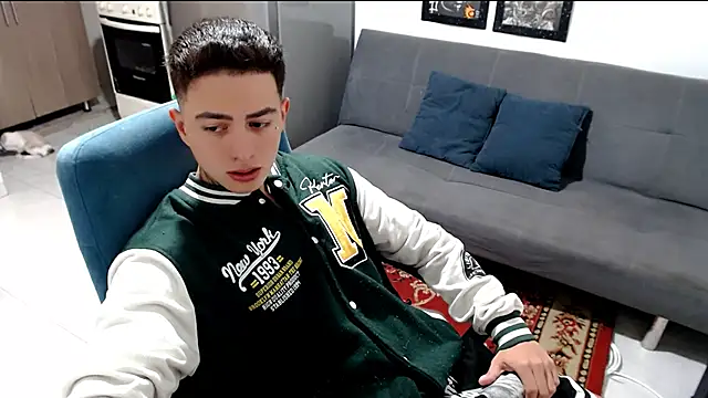 Snapshot of santii_ss chatting on 01/11/26, 01:07 santii ss online show from 01/11/26, 01:07