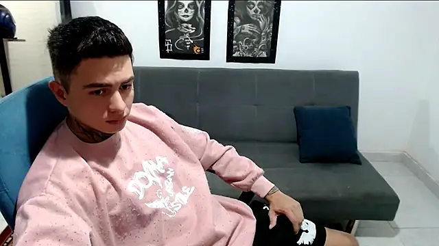 santii ss online show from 11/05/25, 02:03