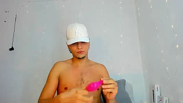 hot boy 04 online show from 03/09/26, 02:31