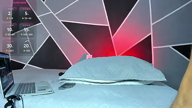 hot boy 04 online show from 12/16/25, 02:10