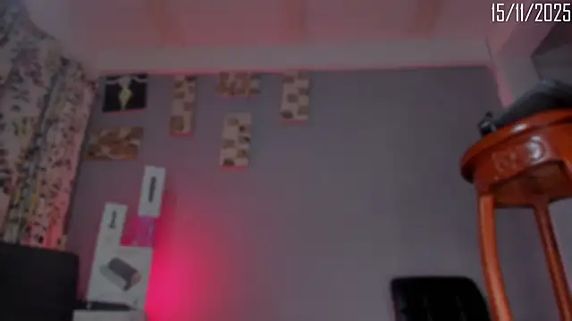 Chloe cooperr online show from 11/15/25, 08:51