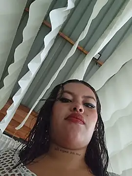Snapshot of Yessica_Lopezz chatting on 05/10/26, 11:25 Yessica Lopezz online show from 05/10/26, 11:25