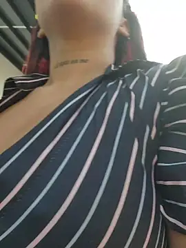 Snapshot of Yessica_Lopezz chatting on 12/02/25, 12:18 Yessica Lopezz online show from 12/02/25, 12:18