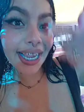 Yessica Lopezz online show from 04/05/26, 11:28