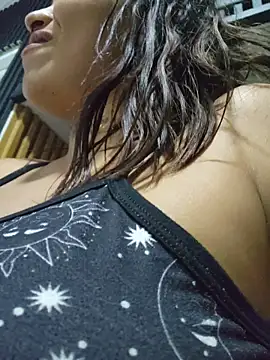 Snapshot of Yessica_Lopezz chatting on 06/20/26, 11:37 Yessica Lopezz online show from 06/20/26, 11:37