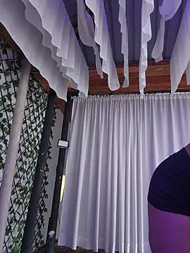 Yessica Lopezz online show from 04/13/26, 12:42