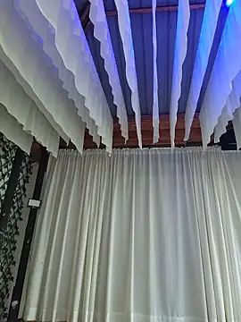 Yessica Lopezz online show from 04/04/26, 11:39