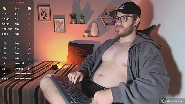 mateo ocampo online show from 11/27/25, 08:09