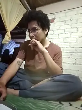 LecheDeSoya666 online show from 12/17/25, 04:50