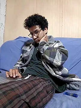 LecheDeSoya666 online show from 11/25/25, 05:30