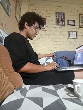 LecheDeSoya666 online show from 04/16/26, 04:46