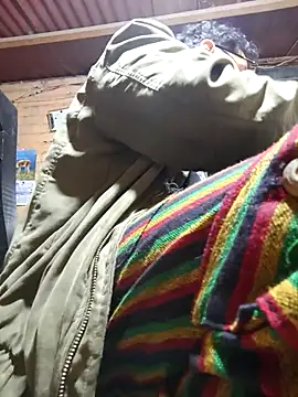 LecheDeSoya666 online show from 10/02/25, 03:10