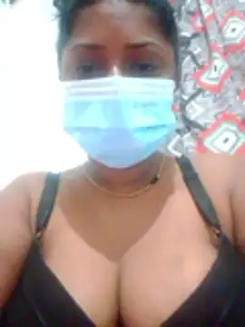 Snapshot of boosypussy chatting on 05/30/26, 10:37 boosypussy online show from 05/30/26, 10:37