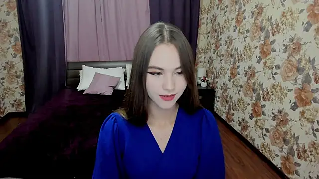 Snapshot of EllaCurtis chatting on 09/22/25, 05:08 EllaCurtis online show from 09/22/25, 05:08