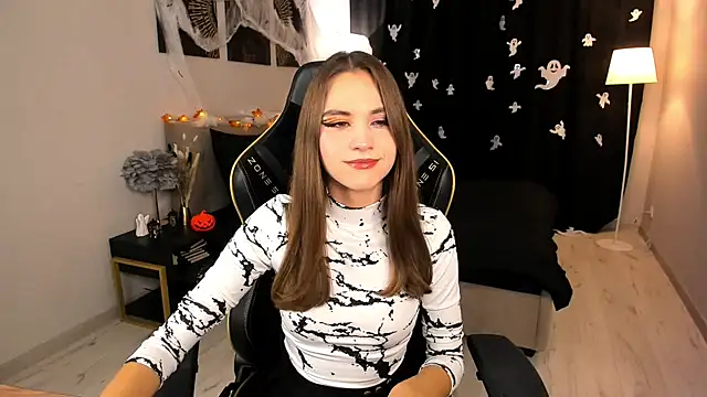 EllaCurtis online show from 10/24/25, 05:12