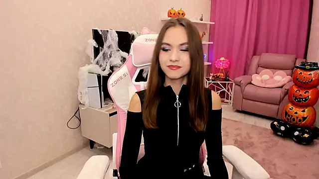 EllaCurtis online show from 10/29/25, 05:12