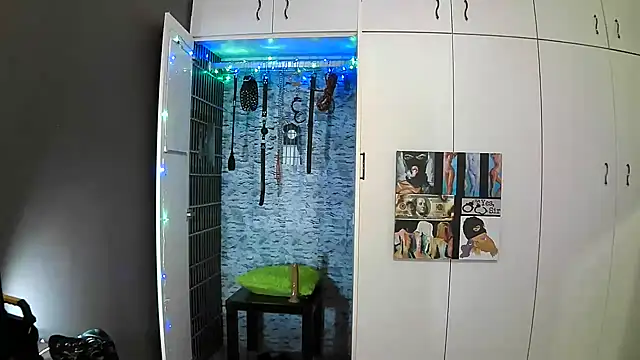 BaDSubMiss online show from 10/09/25, 04:02