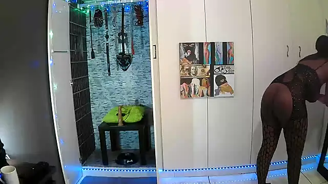 BaDSubMiss online show from 11/06/25, 04:49