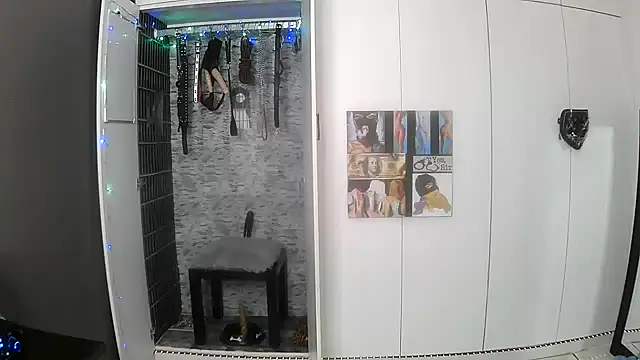 BaDSubMiss online show from 04/21/26, 05:25