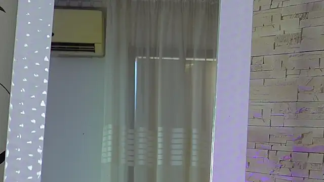 LucyLextonX online show from 10/29/25, 06:23