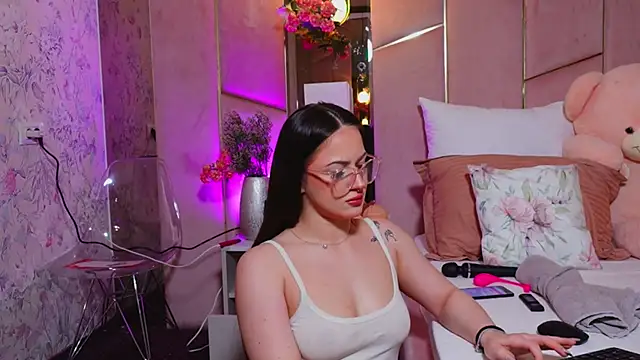 LucyLextonX online show from 04/01/26, 01:41