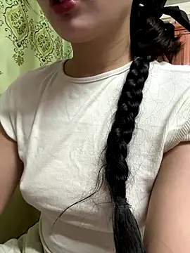 LinYi Office online show from 12/15/25, 01:11