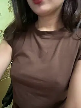 Snapshot of LinYi_Office chatting on 04/19/26, 06:58 LinYi Office online show from 04/19/26, 06:58