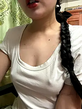 LinYi Office online show from 11/26/25, 02:22