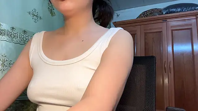Snapshot of LinYi_Office chatting on 06/25/26, 05:45 LinYi Office online show from 06/25/26, 05:45