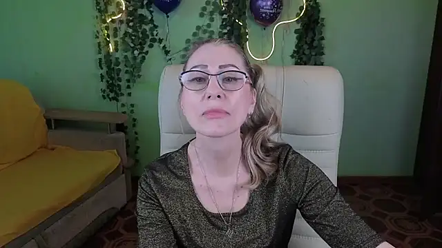 Snapshot of Habibi_Honeyy chatting on 09/14/25, 11:54 Habibi Honeyy online show from 09/14/25, 11:54