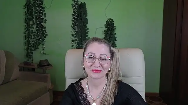 Snapshot of Habibi_Honeyy chatting on 11/07/25, 05:01 Habibi Honeyy online show from 11/07/25, 05:01