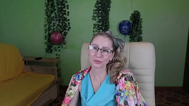 Snapshot of Habibi_Honeyy chatting on 09/26/25, 05:03 Habibi Honeyy online show from 09/26/25, 05:03