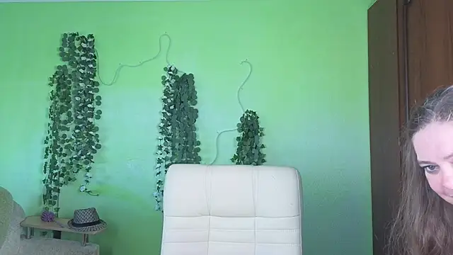 Snapshot of Habibi_Honeyy chatting on 10/25/25, 10:47 Habibi Honeyy online show from 10/25/25, 10:47