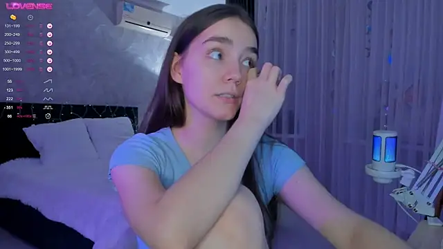 sweete chantal online show from 11/17/25, 05:39