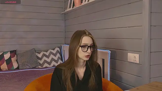 Vikki wyye online show from 10/15/25, 06:22