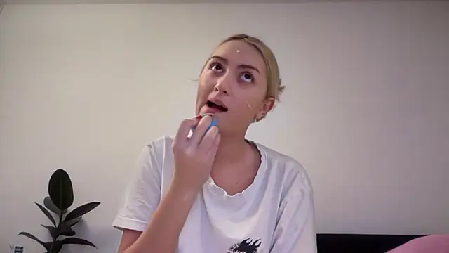 Kitty Swetty online show from 01/14/26, 09:40