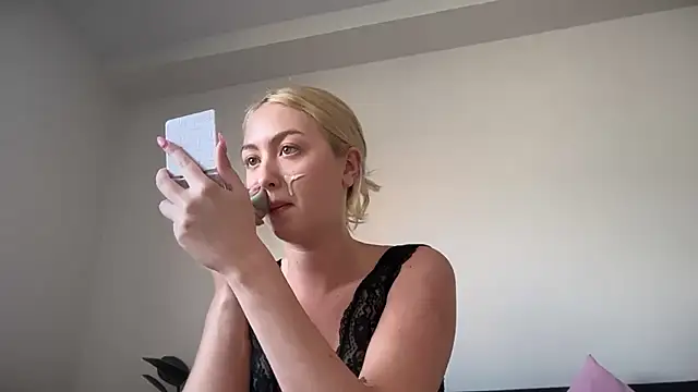 Kitty Swetty online show from 05/06/26, 01:37