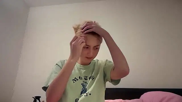 Kitty Swetty online show from 01/07/26, 06:57