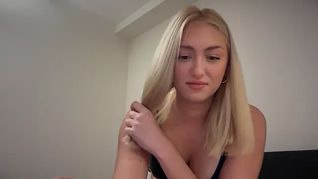 Kitty Swetty online show from 11/13/25, 05:17