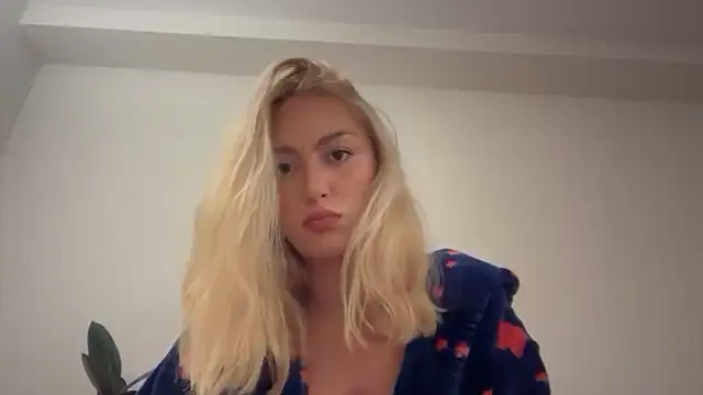 Kitty Swetty online show from 11/10/25, 10:15