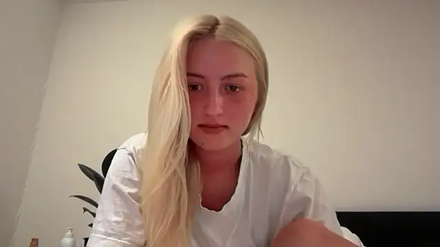 Kitty Swetty online show from 06/26/26, 08:47