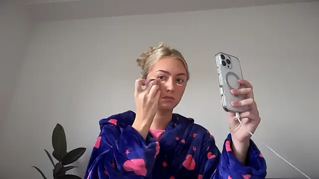 Kitty Swetty online show from 10/07/25, 08:59