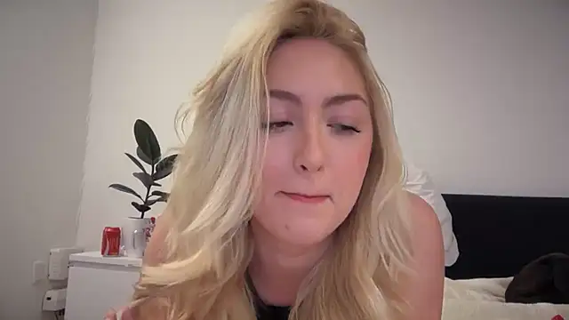 Kitty Swetty online show from 03/10/26, 09:30