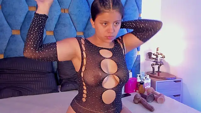 sasha roldann online show from 07/15/26, 07:32