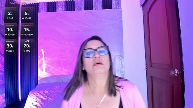 Agatha Pleasure online show from 03/03/26, 12:12