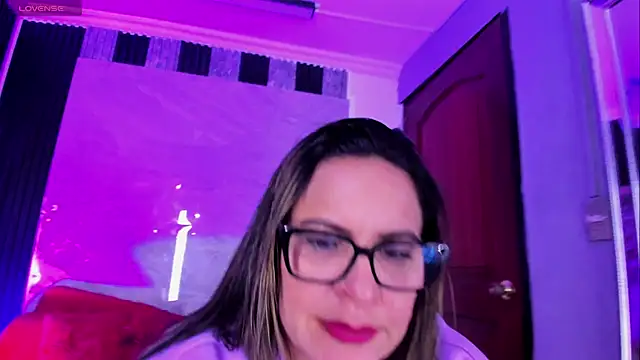 Agatha Pleasure online show from 02/07/26, 11:51