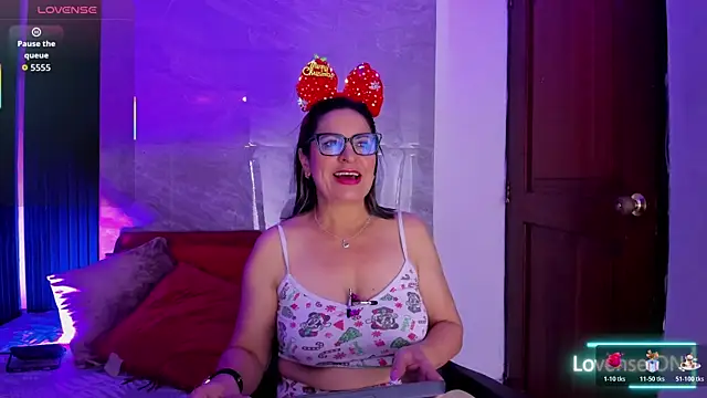 Agatha Pleasure online show from 12/18/25, 11:58